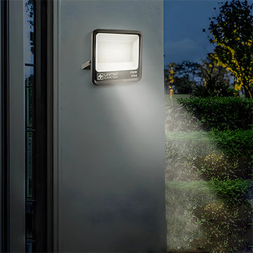 NIAGARA 100W Flood Lights | نياجارا 100 واط – كشافات إضاءة